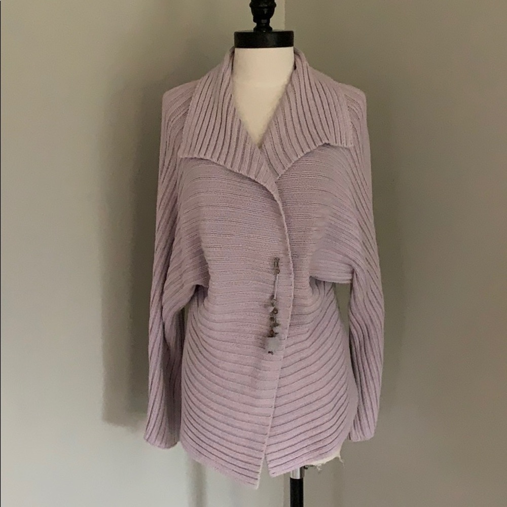 Lilac Cotton knit cardigan/jacket with pin detail